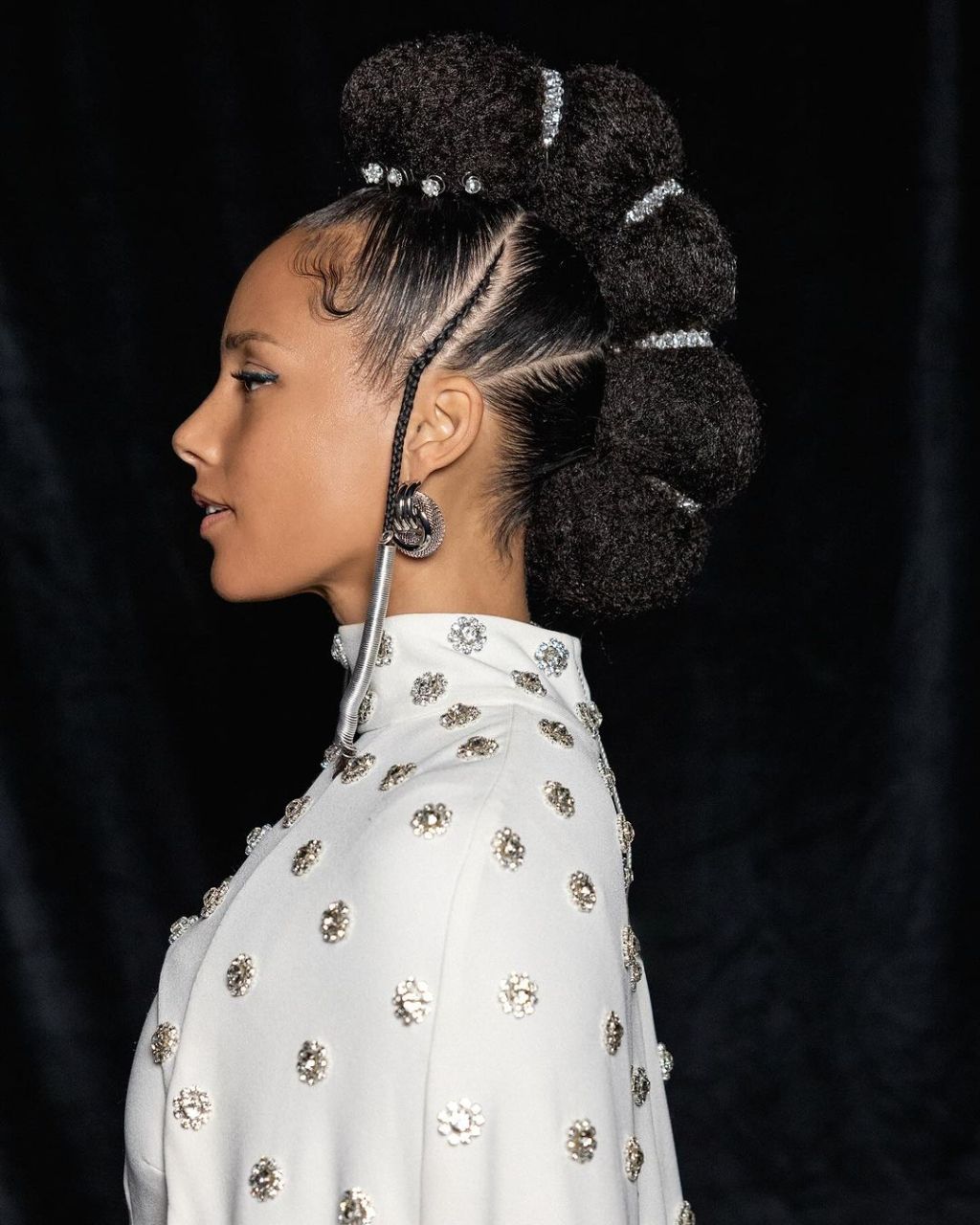 Alicia Keys Becomes The&nbsp; First Female Solo Artist to Reach One Billion&nbsp;Streams